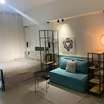 E2g Urban With Balcony Selanik