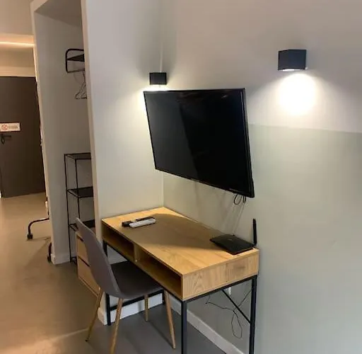 شقة E2g Urban With Balcony سالونيك